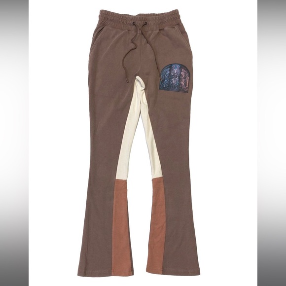 CIVILIZED BELIEVE FLARE HOODIE + JOGGER SET

STYLE# CV5580-5581

COLOR: BROWN - Picture 3 of 5